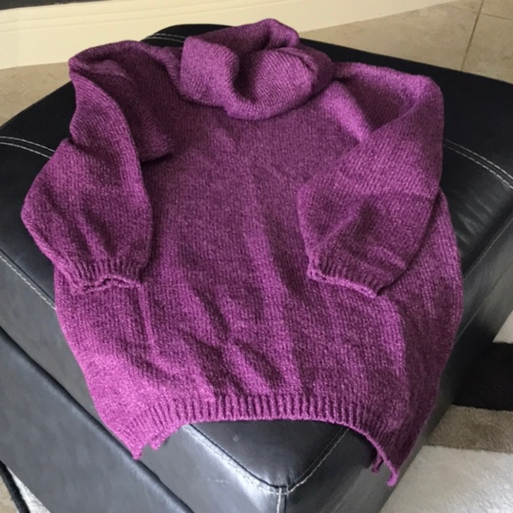 Women’s cow neck sweater